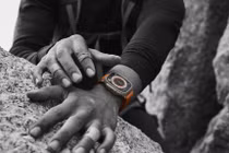 Apple Watch Ultra: “Quân bài” cạnh tranh với Garmin, Coros