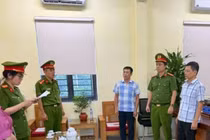 Hiệu trưởng trường THPT Kỳ Sơn bị bắt