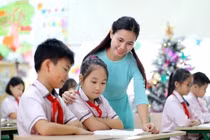 Cần mở rộng đối tượng miễn học phí, không chỉ con giáo viên