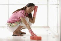 Mệt mỏi vì trở thành ô sin cho nhà chồng