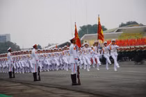 Đại tướng Nguyễn Tân Cương kiểm tra động viên các khối diễu binh