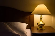 Bật đèn ngủ sai cách khiến trẻ dậy thì sớm, giảm thị lực?