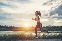 Tập thể dục buổi sáng đúng cách phòng ngừa đột quỵ