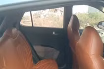 Bị “nhốt” trong ô tô giữa trời nắng, hai bé gái ở Ấn Độ tử vong