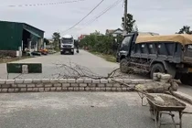 Hải Dương: Dỡ bỏ tường gạch dân xây chắn lòng đường ở Chí Linh