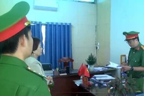 Bình Thuận: Bắt người phụ nữ xúc phạm Chủ tịch huyện trên mạng xã hội