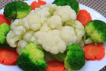 Loại rau dễ “ngậm” thuốc trừ sâu, mẹo chọn rau an toàn