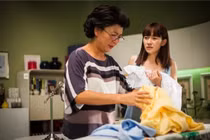 Mẹ chồng viết sẵn đơn ly hôn bắt vợ chồng tôi ký vào