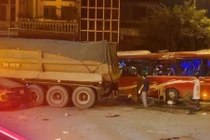 Tai nạn liên hoàn ở Thanh Hóa, nhiều người bị thương nặng 