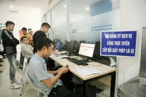 Hướng dẫn cách đổi giấy phép lái xe ô tô trực tuyến nhanh gọn