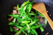 Loại rau mệnh danh "rau hoàng đế", giá 150.000 đồng/kg, giàu dinh dưỡng