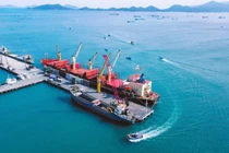 Cảng Cam Ranh bị phạt, truy thu hàng trăm triệu