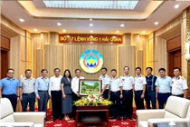 Liên hiệp Hội Việt Nam thăm, làm việc tại Bộ Tư lệnh Hải quân