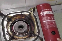 Bình ga mini bỗng phát nổ khi nấu ăn, người đàn ông nhập viện cấp cứu