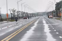 Đường Lê Hữu Trác bị xuống cấp nghiêm trọng.