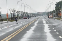 Đường Lê Hữu Trác bị xuống cấp nghiêm trọng.