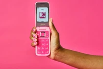 HMD ra mắt Barbie Phone có gì hấp dẫn?