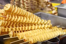 "Điểm" 6 món ăn vặt là "kẻ thù" của gan nên hạn chế