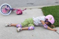 Nguy hiểm tiềm ẩn khi cho trẻ sử dụng xe đạp