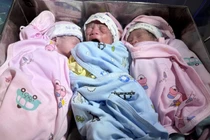 Sản phụ 40 tuổi sinh 3 hiếm gặp, 100.000 ca mới có 1 ca