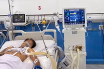 TP HCM: 5 người nhập viện, nghi ngộ độc hóa chất