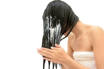 Mẹo dùng dầu xả đúng cách giúp tóc chắc khỏe, óng ả từ gốc