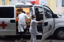 15 học sinh TP HCM nhập viện cấp cứu sau khi ăn sushi, bánh mì