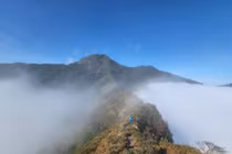 Thưởng ngoạn 3 "sống lưng khủng long" hùng vĩ nhất miền Bắc