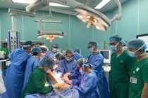 Chủ quan không điều trị u hàm, 6 năm sau bị phá hủy xương