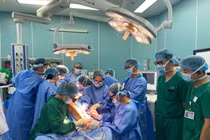 Chủ quan không điều trị u hàm, 6 năm sau bị phá hủy xương