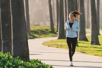 5 bài tập đi bộ giúp giảm mỡ nội tạng, tăng cường thể lực tổng thể