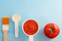 Học ngay công thức mặt nạ dưỡng da từ cà chua của HH Khánh Vân