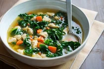 Cải xoăn nhiều dinh dưỡng nhưng 5 nhóm người nên hạn chế ăn