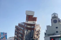 Động đất cực mạnh ở Đài Loan, nhiều tòa nhà bị đổ sập