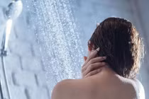 Thời điểm không nên tắm tránh gây hại sức khỏe