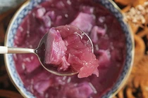 Trổ tài nấu chè dưỡng nhan từ khoai lang tím thơm ngon khó cưỡng