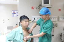 Cứu sống bệnh nhân bị kéo đâm thấu tim 