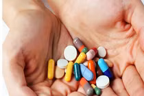 Người đàn ông bị xuất huyết tiêu hóa do uống thuốc sai cách