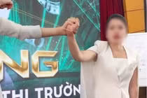 Bắn dây thun vào cổ tay để..."đánh thức bản lĩnh": Cảnh báo từ bác sĩ