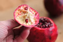 Tưởng thứ bỏ đi nhưng vỏ lựu lại mang công dụng tuyệt vời đối sức khỏe