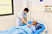 Cứu sống bệnh nhân suy hô hấp, tràn khí màng phổi sau ngã