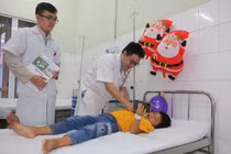 Hy hữu: Nhập viện vì uống nhầm thuốc trừ sâu để trong chai nước ngọt