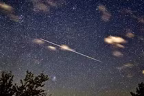 Làm cách nào để ngắm được mưa sao băng Perseids vào đêm nay 12/8?