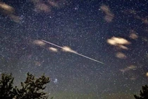 Làm cách nào để ngắm được mưa sao băng Perseids vào đêm nay 12/8?
