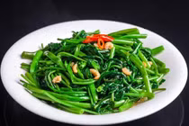 Rau muống giúp thanh nhiệt, loại bỏ độc tố nhưng cần lưu ý cách ăn