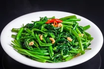 Rau muống giúp thanh nhiệt, loại bỏ độc tố nhưng cần lưu ý cách ăn