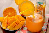 Mách bạn 4 công thức nước ép giúp bổ máu, tăng cường đề kháng