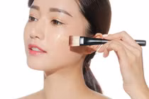 Bật mí 6 cách giúp lớp nền trang điểm không mốc, lâu trôi