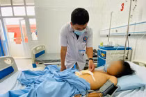 Giành sự sống cho bé 11 tuổi sốc đa chấn thương do tai nạn giao thông