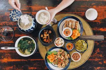 2 kiểu ăn uống dễ gây thừa muối, tăng nguy cơ bệnh tim mạch